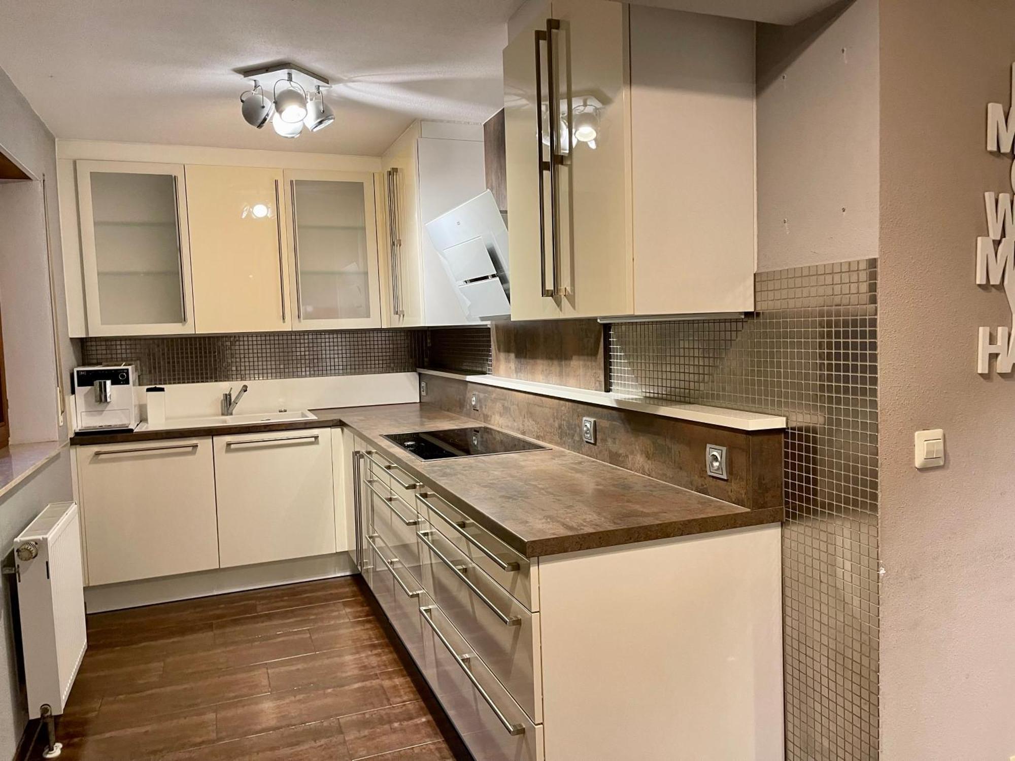 Wunderschoenes 2 Zimmer Apartment Zentrum Goldstadt 普福尔茨海姆 外观 照片