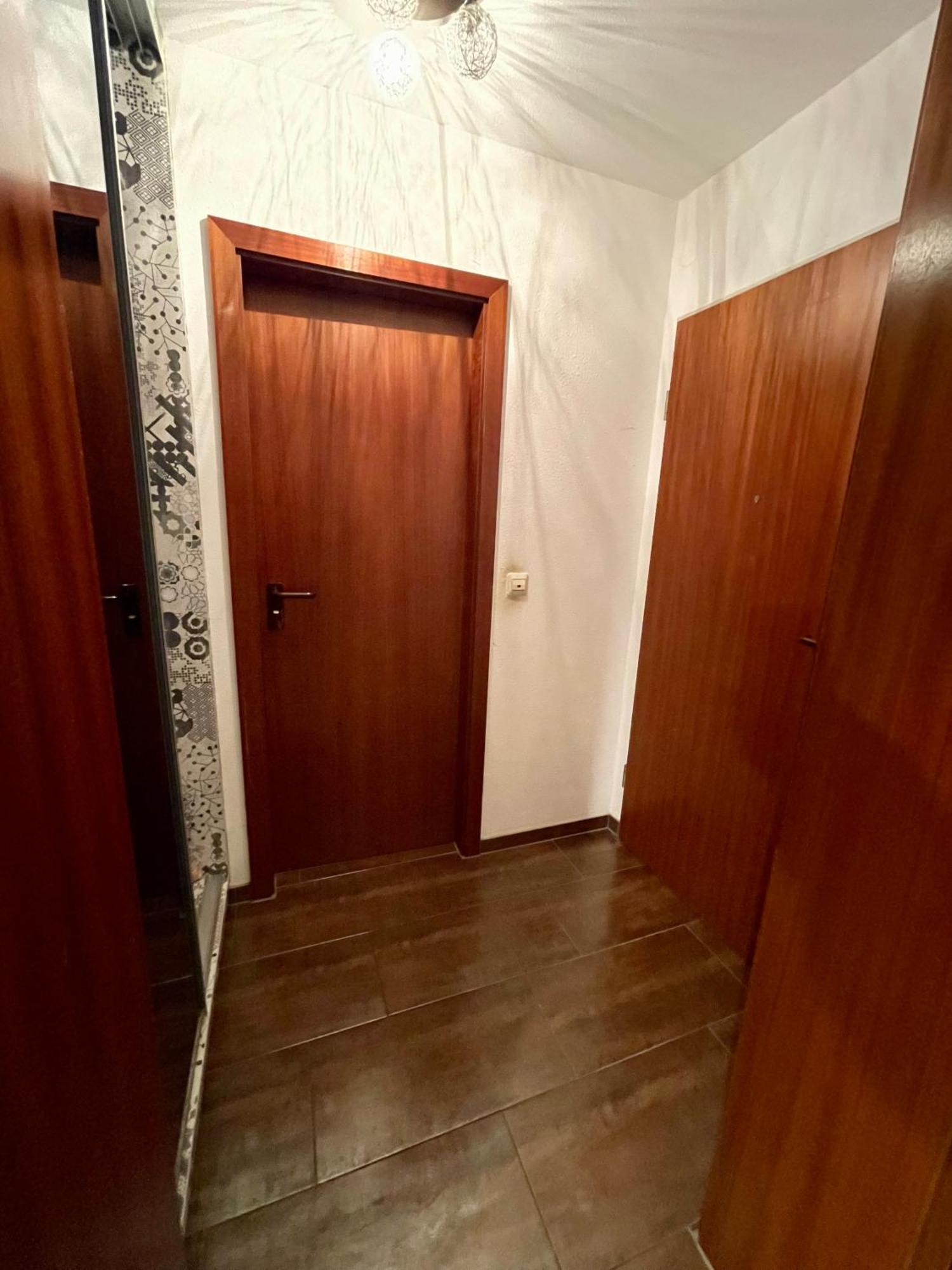 Wunderschoenes 2 Zimmer Apartment Zentrum Goldstadt 普福尔茨海姆 外观 照片