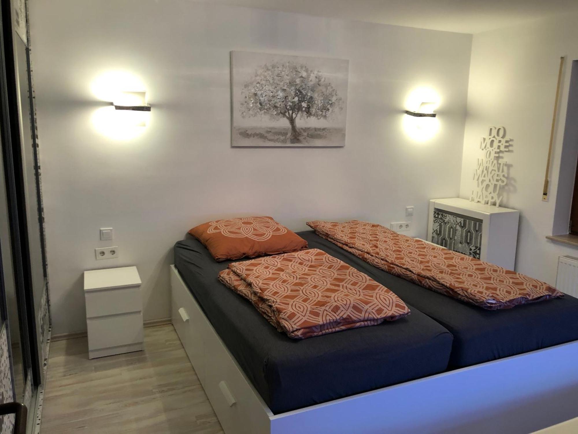 Wunderschoenes 2 Zimmer Apartment Zentrum Goldstadt 普福尔茨海姆 外观 照片