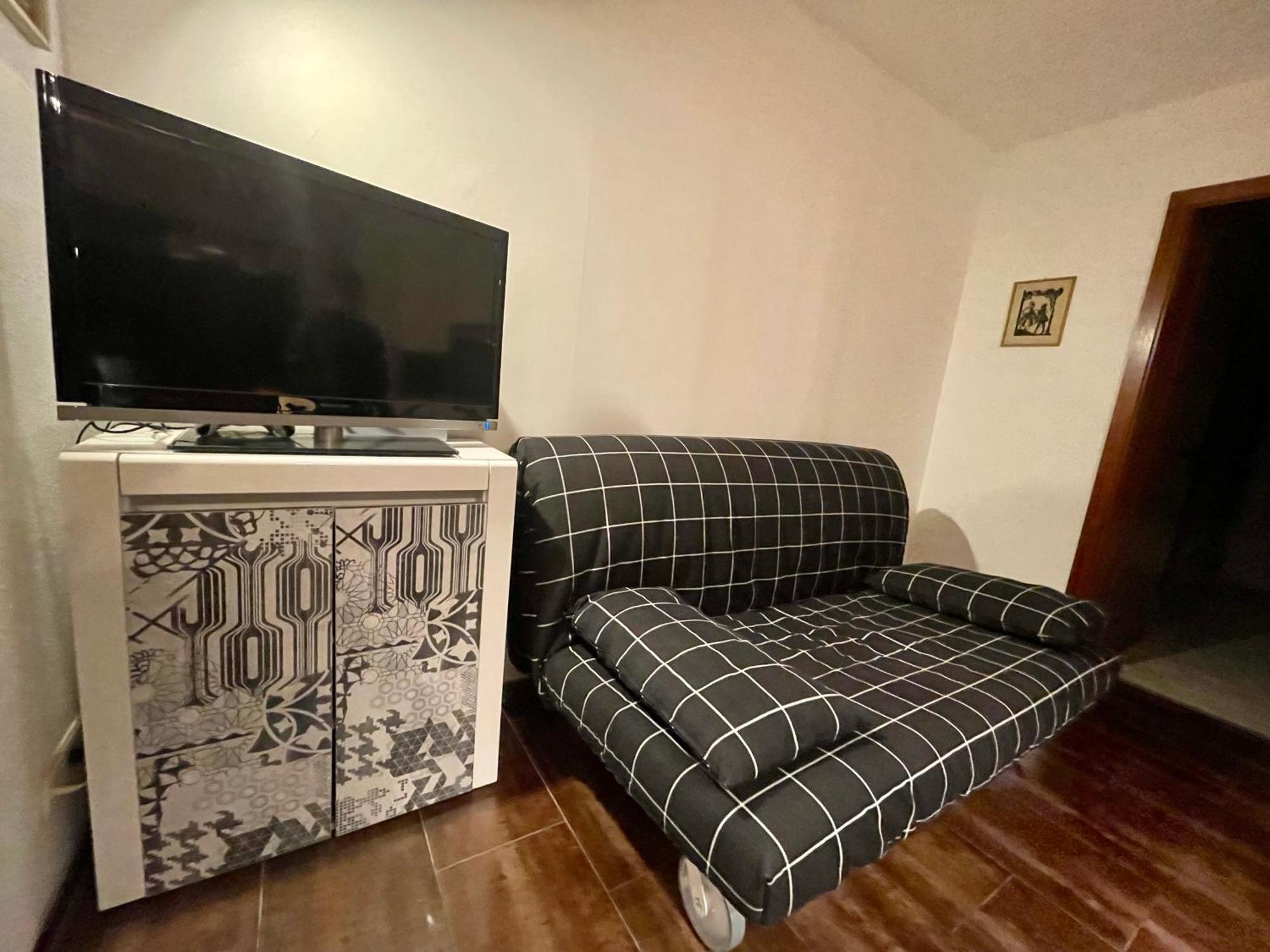 Wunderschoenes 2 Zimmer Apartment Zentrum Goldstadt 普福尔茨海姆 外观 照片